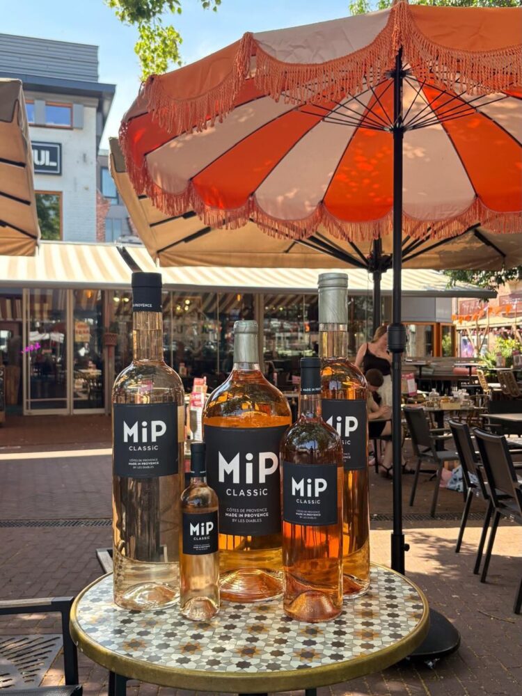 YES, it’s rosé Sunday 🌞🧡 De perfecte invulling van je...